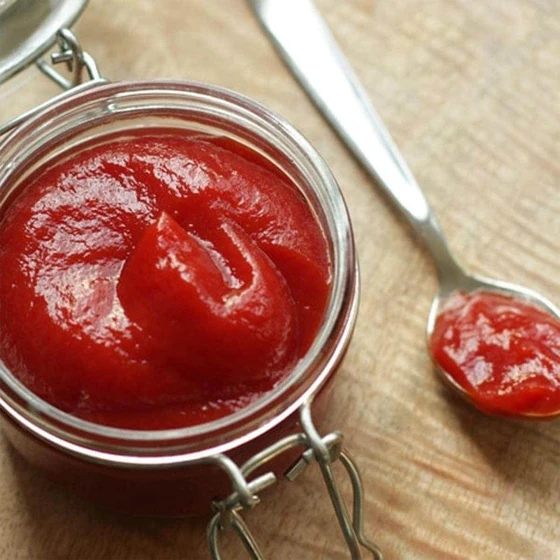 red-tomato-ketchup-2.webp