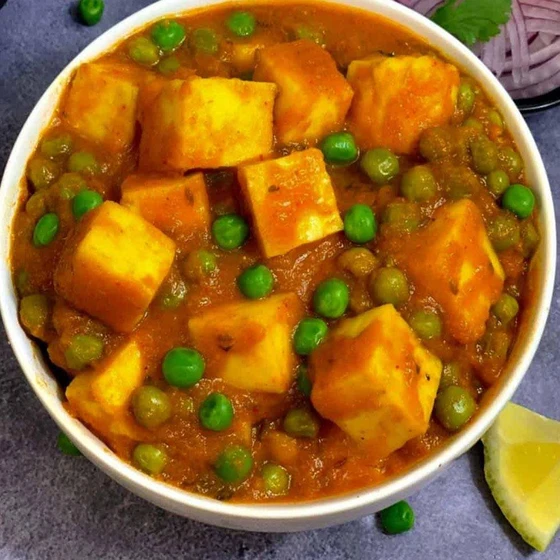 mutter-paneer-masala-2.webp