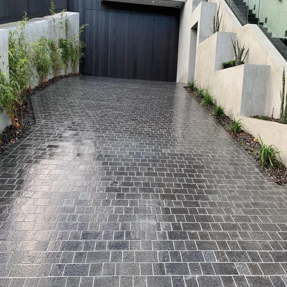 cobble-blacks-sandstone-2.webp
