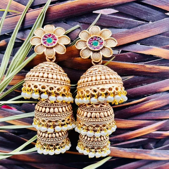 double-layer-gold-earring-2.webp