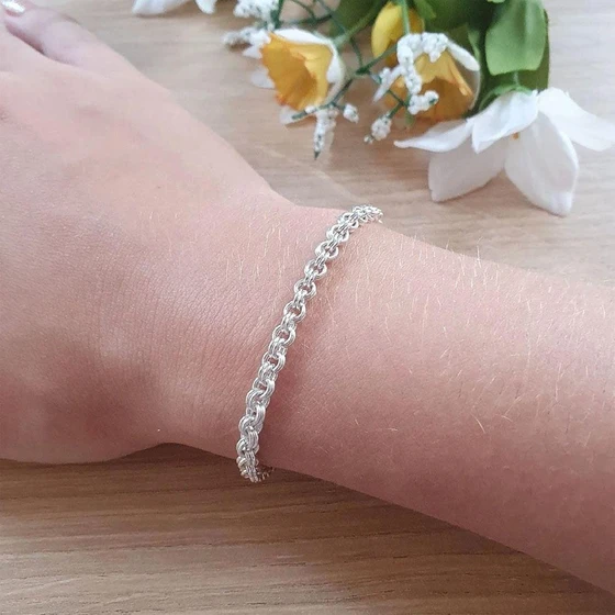 silver-artificial-bracelet-1.webp