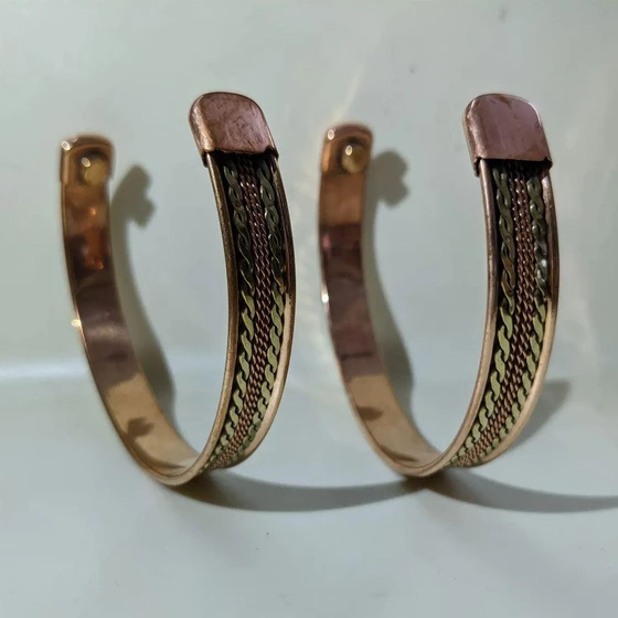 designer-copper-magnetic-bracelet-2.webp