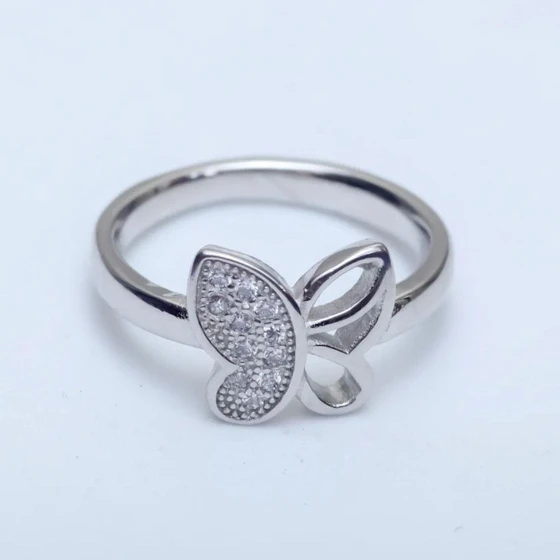 trendy-silver-ring-1.webp