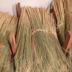 Brown Grass Broom — Reliable easy cleaning feature