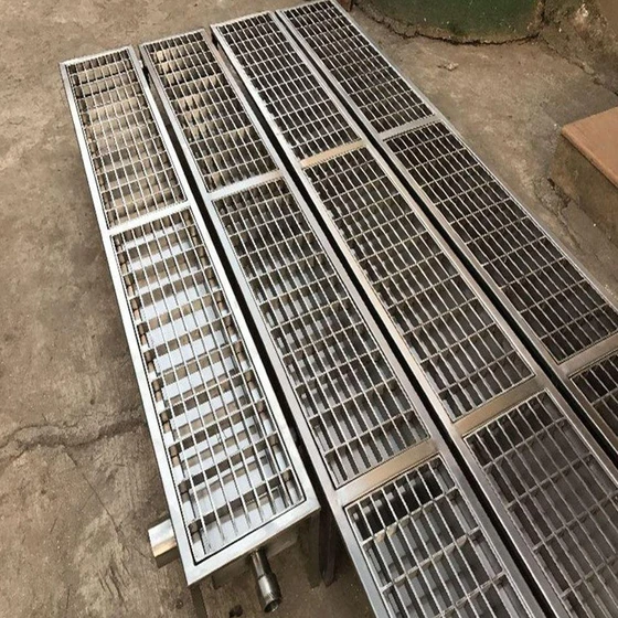 stainless-steel-gratings-1.webp