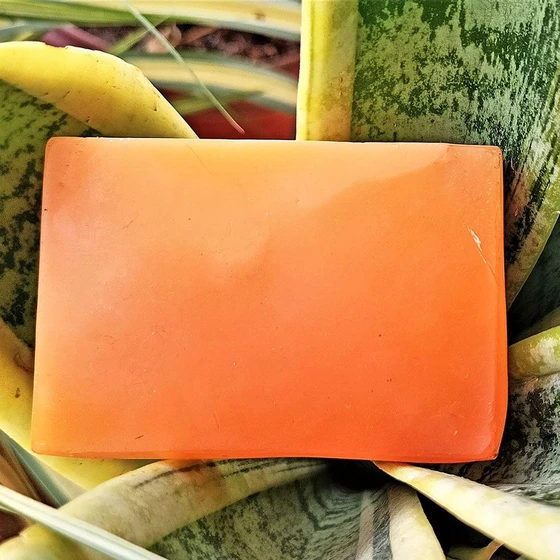 herbal-handmade-papaya-soap-2.webp