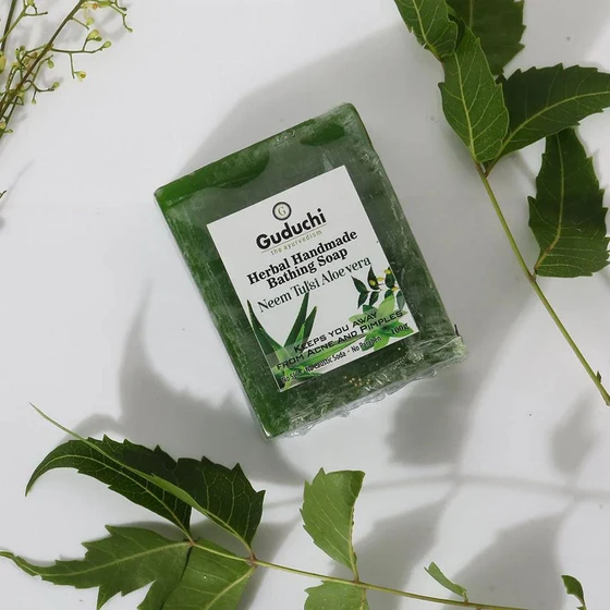 herbal-handmade-neem-soap-2.webp