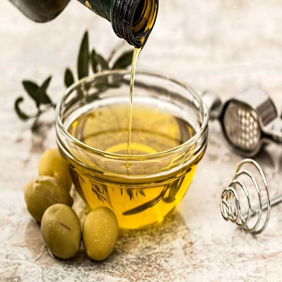 yellow-carrier-oil-2.webp