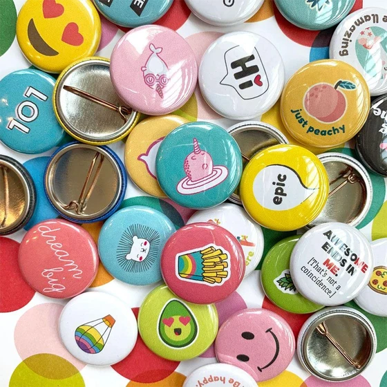 printed-pin-badges-2.webp
