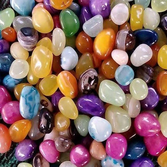 onyx-stone-pebbles-1.webp