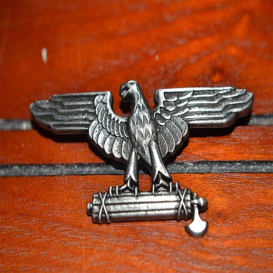 eagle-metal-badges-2.webp
