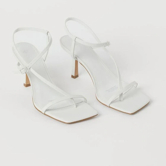 square-ladies-sandal-2.webp