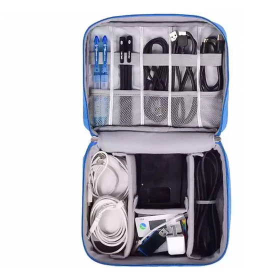 accessory-travel-bag-2.webp