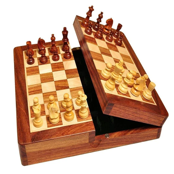 chess-folding-box-1.webp