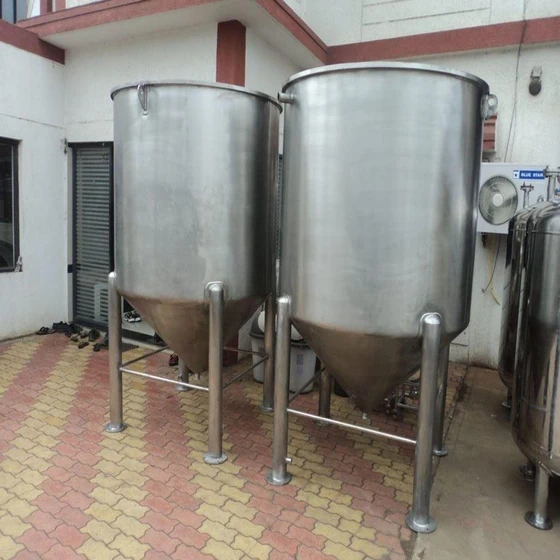 sugar-syrup-storage-tank-2.webp