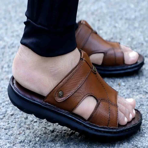slippers-mens.webp