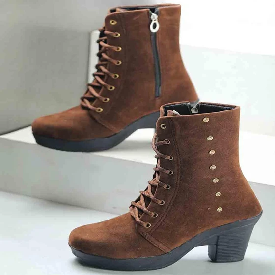 boots-with-heels.webp