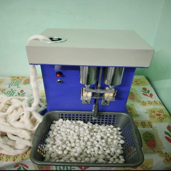 cotton-wicks-making-machine-2.webp