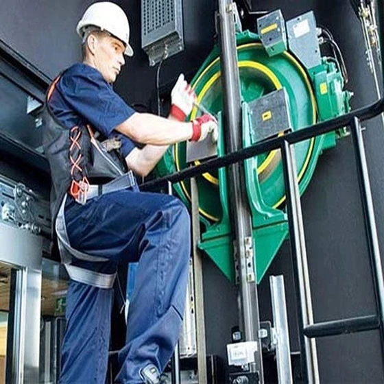 elevator-amc-service-2.webp