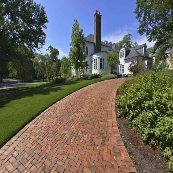 concrete-brick-pavers-2.webp