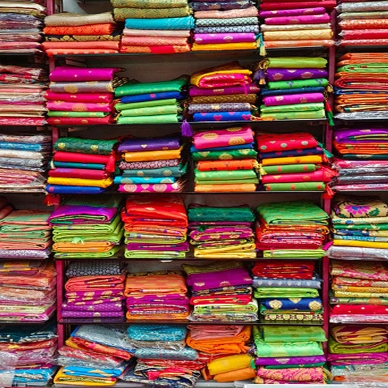 saree-hanging-stand-for-shop.webp