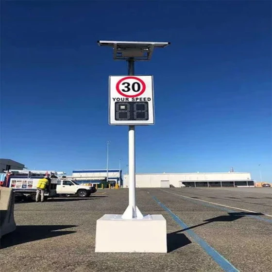 speed-solar-signage-2.webp