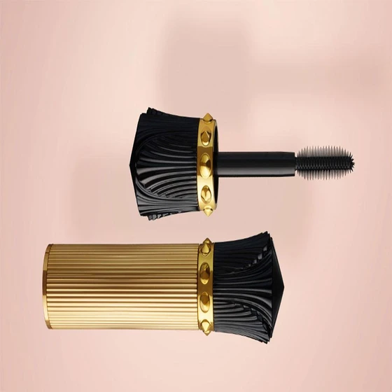 square-mascara-container-2.webp