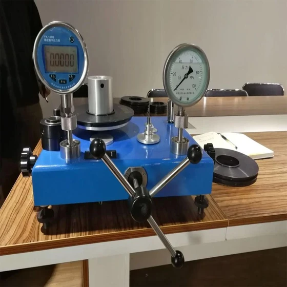 pressure-weight-gauge-tester-2.webp