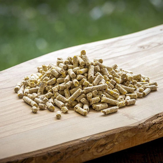 organic-pig-feed-1.webp