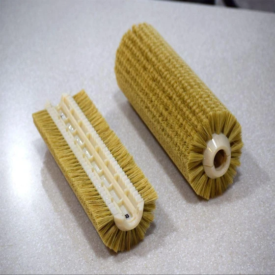 plastic-comber-brush-1.webp