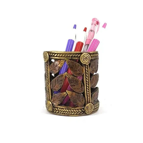 leaf-pen-stand-2.webp