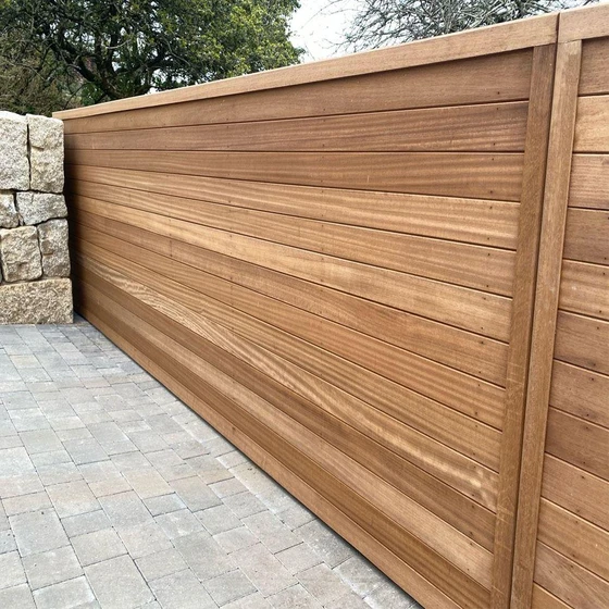 timber-sliding-gates-2.webp