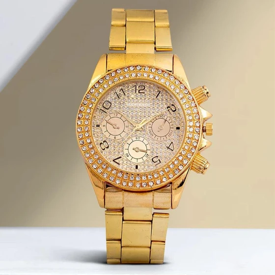 fashionable-wrist-watch-2.webp