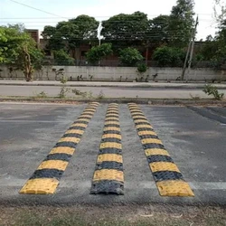 Highway Speed Breaker, 350x250mm, black & yellow