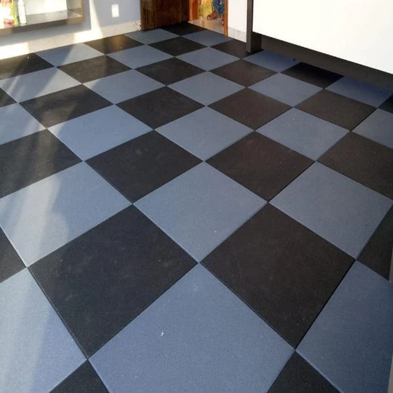 rubber-gym-flooring-2.webp