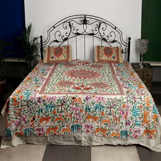 kantha-bed-cover-1.webp