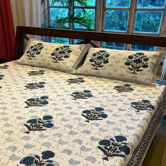 kantha-bed-cover-2.webp