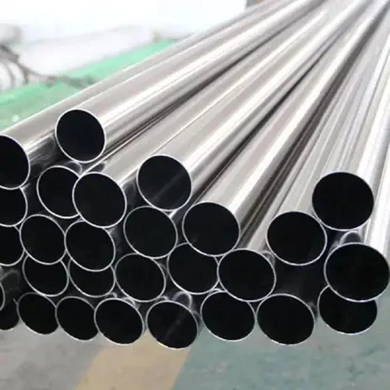stainless-steel-round-pipe-manufacturer.webp