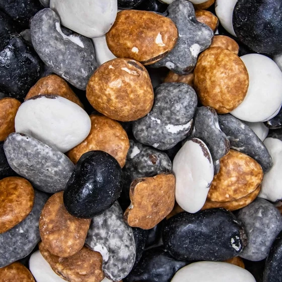 chocolate-pebbles-stone-2.webp