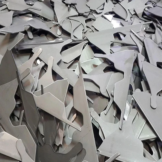 plate-cutting-scrap-2.webp