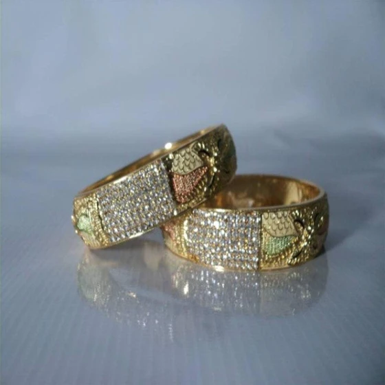 stylish-brass-bangle-2.webp