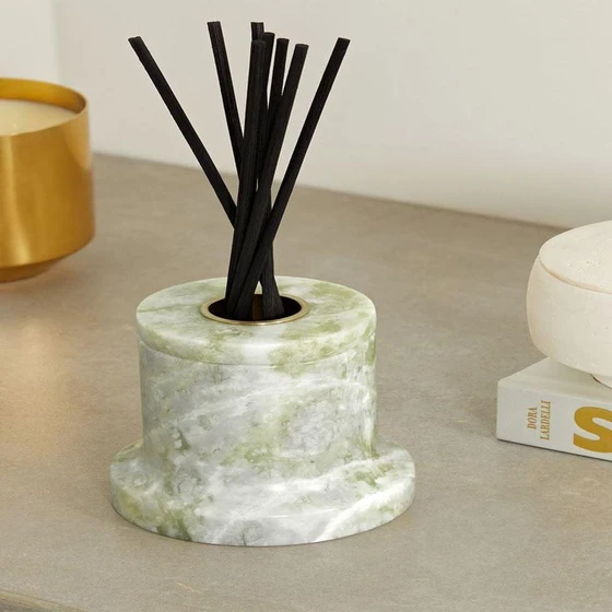 marble-reed-diffuser-2.webp