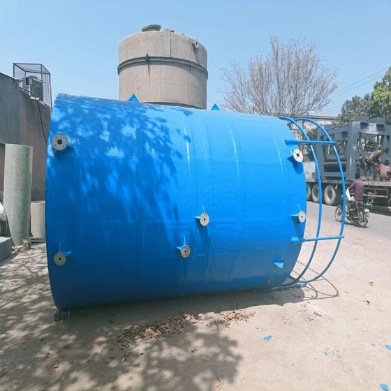 vertical-tanks-storage-2.webp