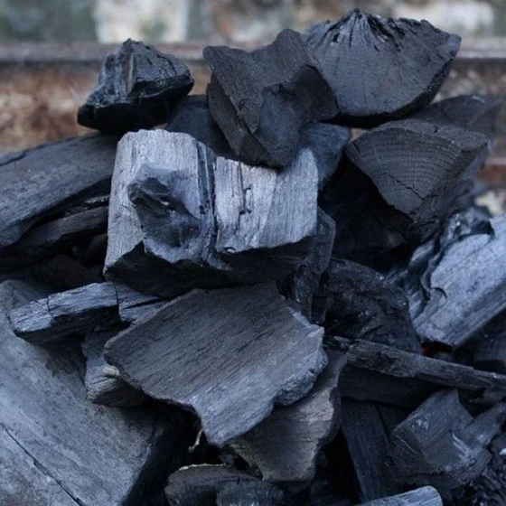 wood-charcoal-lumps-2.webp