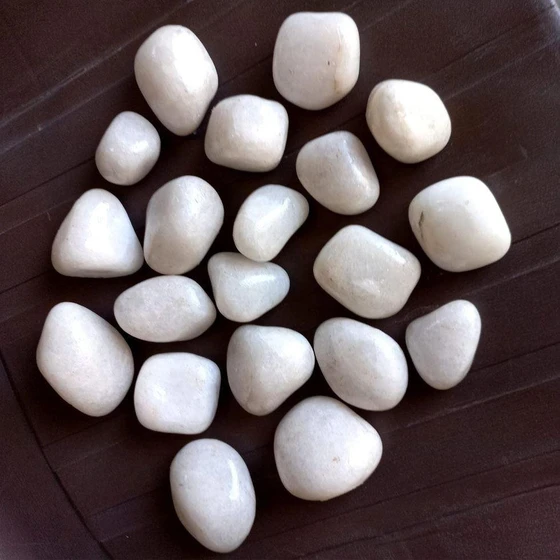 shiny-white-pebble-2.webp