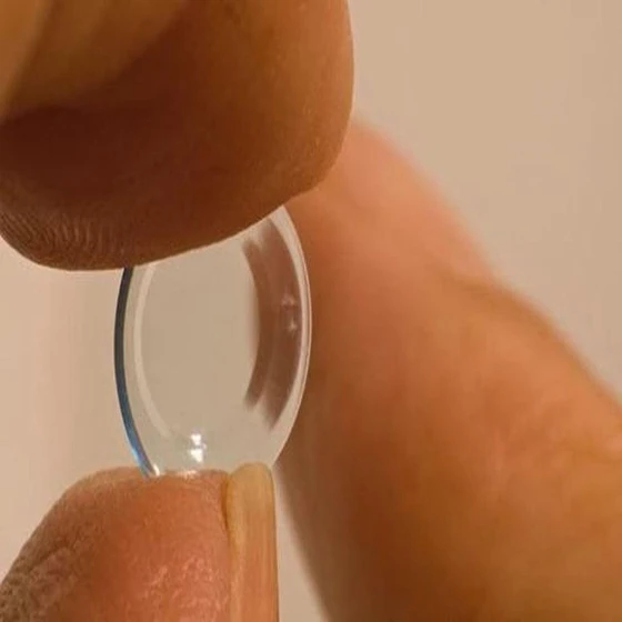 night-contact-lenses-2.webp