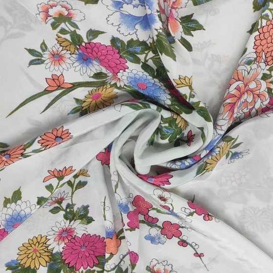 flower-print-crepe-fabric-2.webp