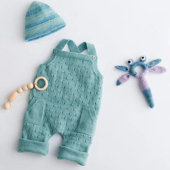 baby-bib-pants-2.webp