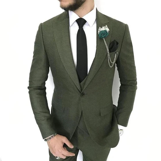 green-wedding-suit-1.webp