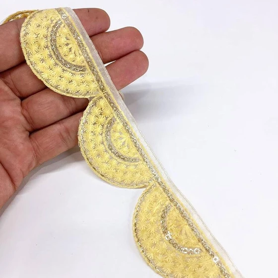 yellow-designer-laces-2.webp